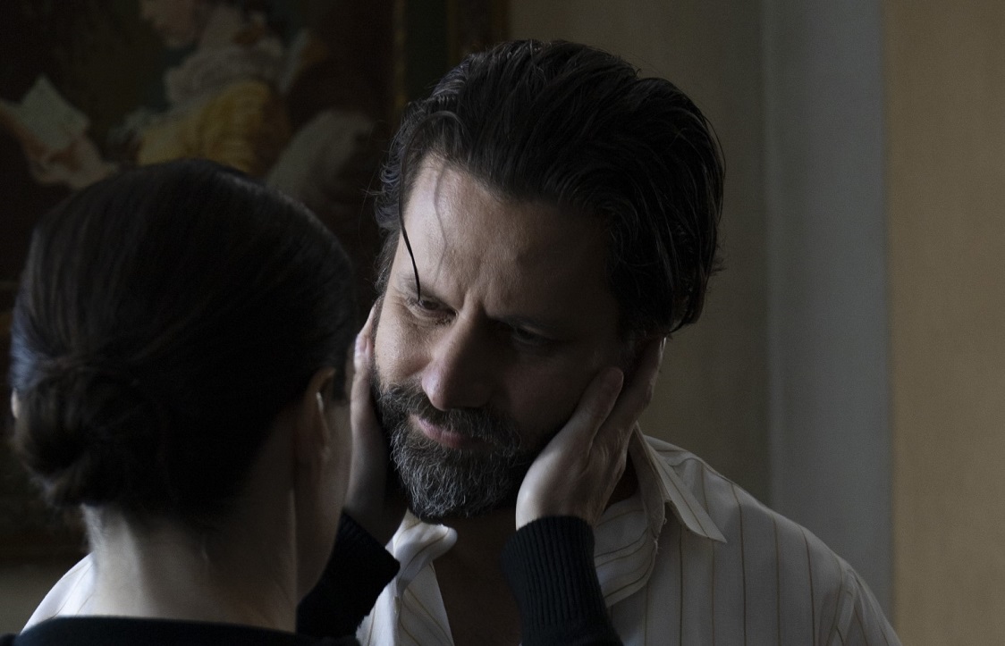 Το προξενιό της Ιουλίας: O Χρήστος πρέπει να νοσηλευτεί σε ψυχιατρική κλινική