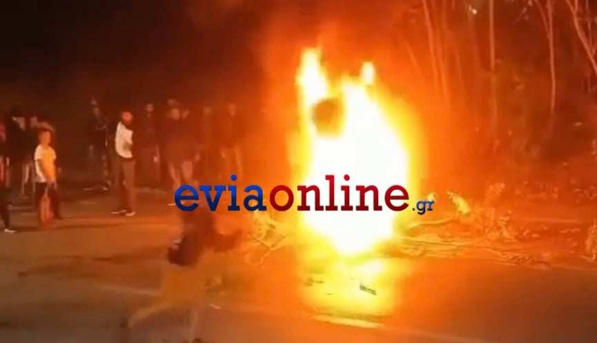 Χαλκίδα: Ρομά ανάβουν φωτιές και καίνε λάστιχα – Σε συναγερμό η ΕΛ.ΑΣ. για νέα επεισόδια – ΒΙΝΤΕΟ