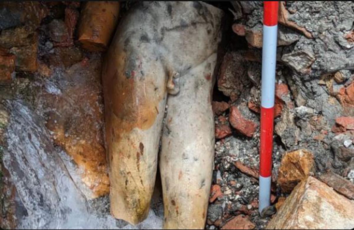 Έκπληκτοι αρχαιολόγοι ανακάλυψαν το ελληνικό άγαλμα «Απόλλων Σαυροκτόνος» δίπλα σε αρχαίες γεωθερμικές πηγές