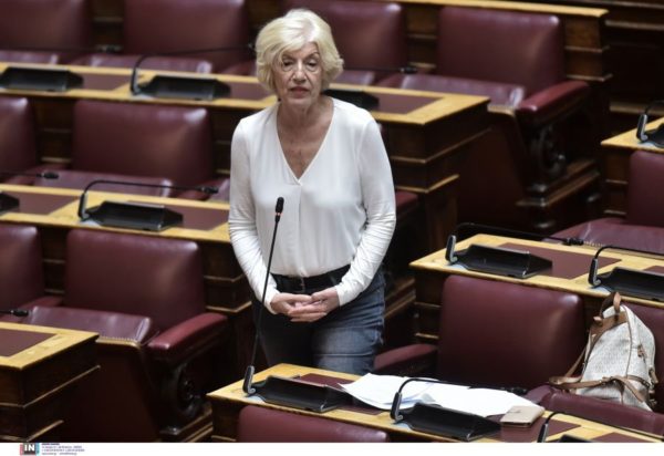 Σία Αναγνωστοπούλου