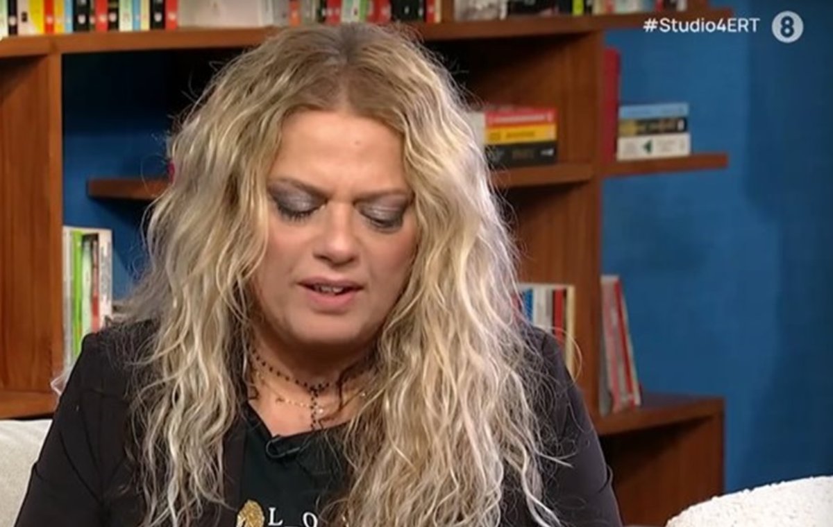 Ελένη Τσαλιγοπούλου: «Είναι η πρώτη μου εμφάνιση χωρίς γυαλιά» – Η αποκάλυψη για το πρόβλημα υγείας που την ταλαιπωρεί
