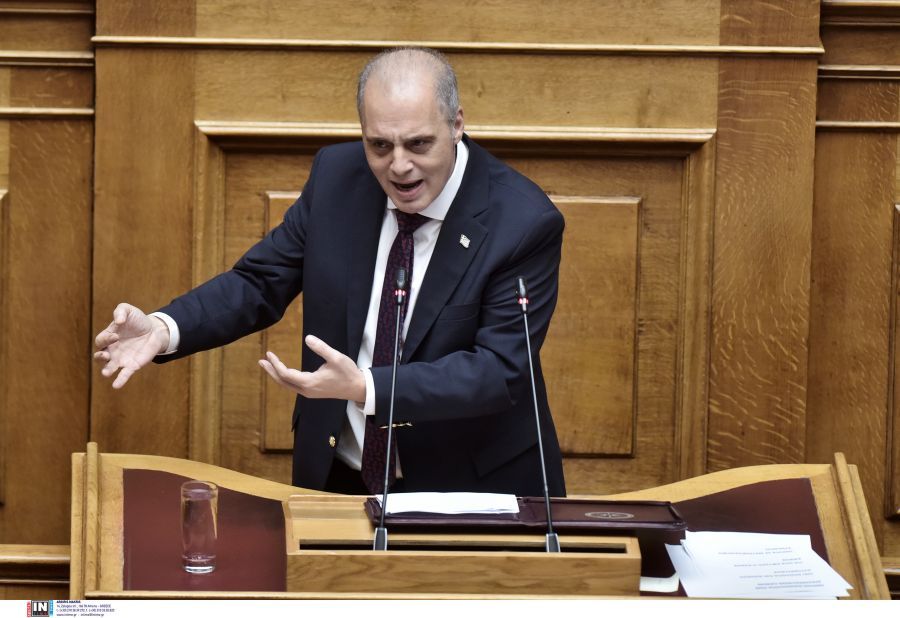 Βουλή – Βελόπουλος: Υπάρχουν συγκεκριμένα εγκλήματα στην Θεσσαλία – Κράτος «μπανανία» η Ελλάδα