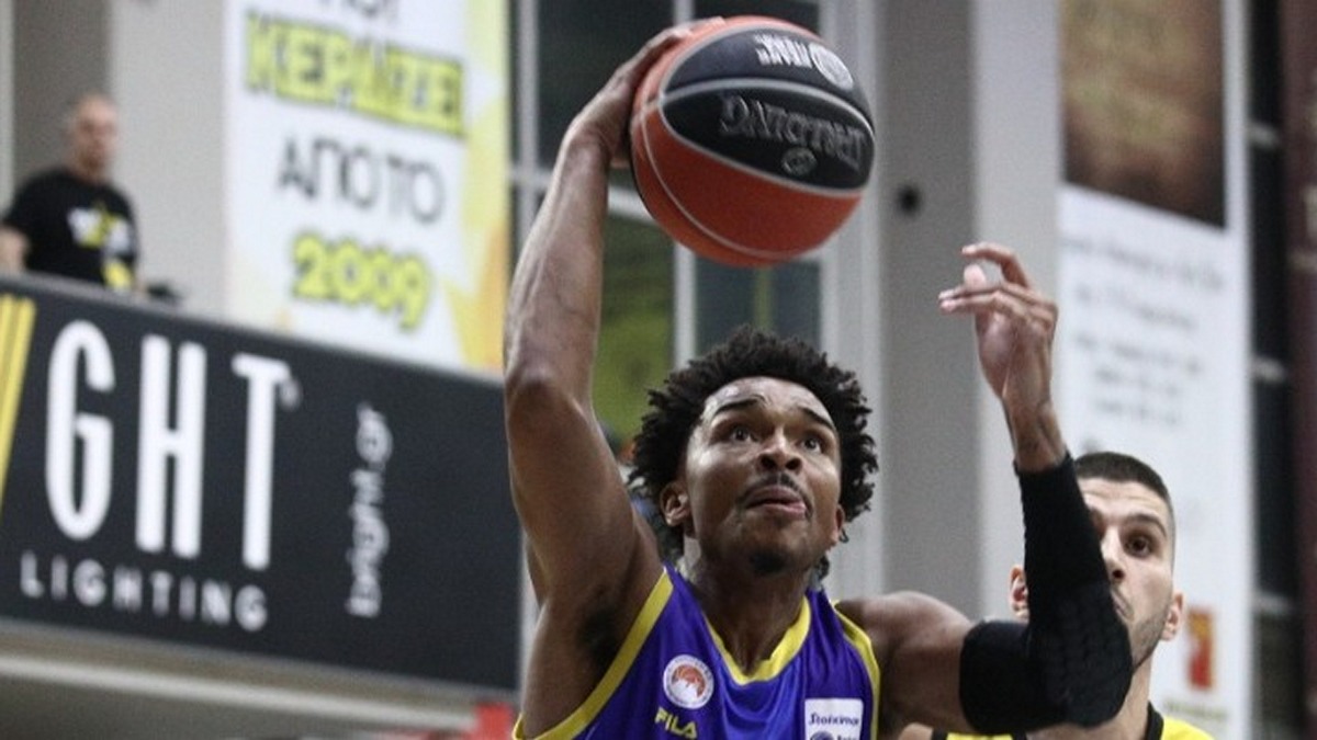 Μαρούσι – Περιστέρι 74-103: Ο Σπανούλης πρώτα βραβεύτηκε και μετά «πέταξε» κατοστάρα – ΒΙΝΤΕΟ