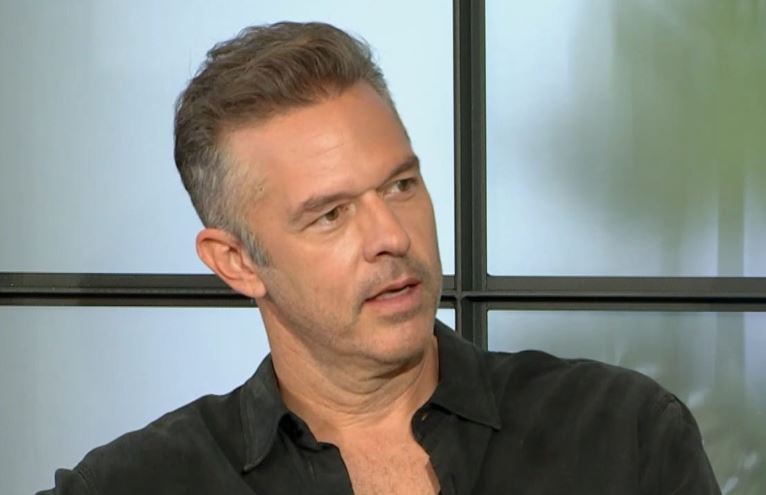 Χρήστος Λούλης: «Γιατί ο δημοσιογράφος να έχει παραπάνω δικαίωμα από έναν ηθοποιό στην παρουσίαση;»