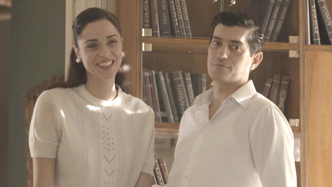 Ο Παράδεισος των κυριών: Ο Σίμος ανακαλύπτει ότι ο Αποστόλης κρύβεται στο σπίτι της Μάγιας