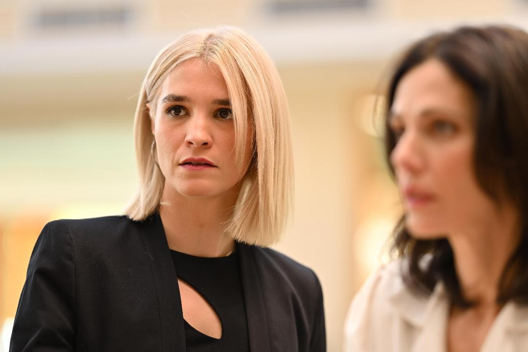 Σασμός : Η Αργυρώ πιέζει τον Αστέρη, ζητώντας  να μάθει τι συμβαίνει με την οικογένειά του