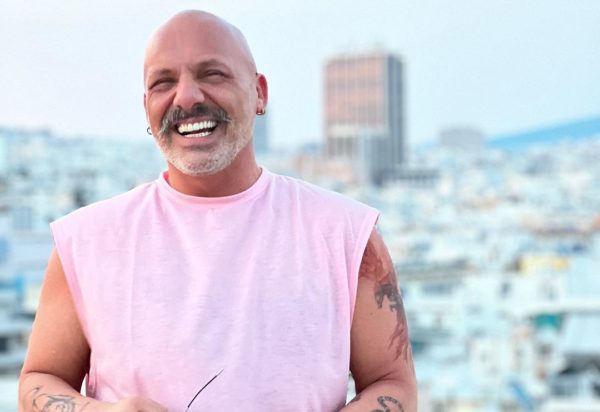 Νίκος Μουτσινάς