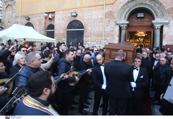 Βασίλης Καρράς