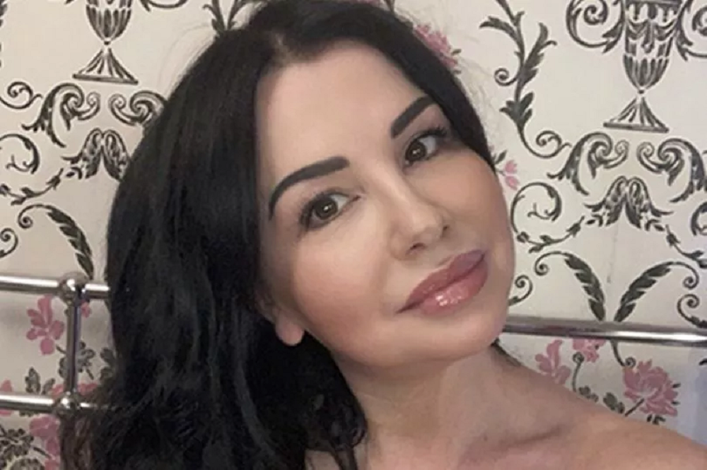 «Δεν έχω φίλες και δεν με έχουν καλέσει ποτέ σε γάμο» – Η εξομολόγηση 55χρονης για την «κατάρα της ομορφιάς»