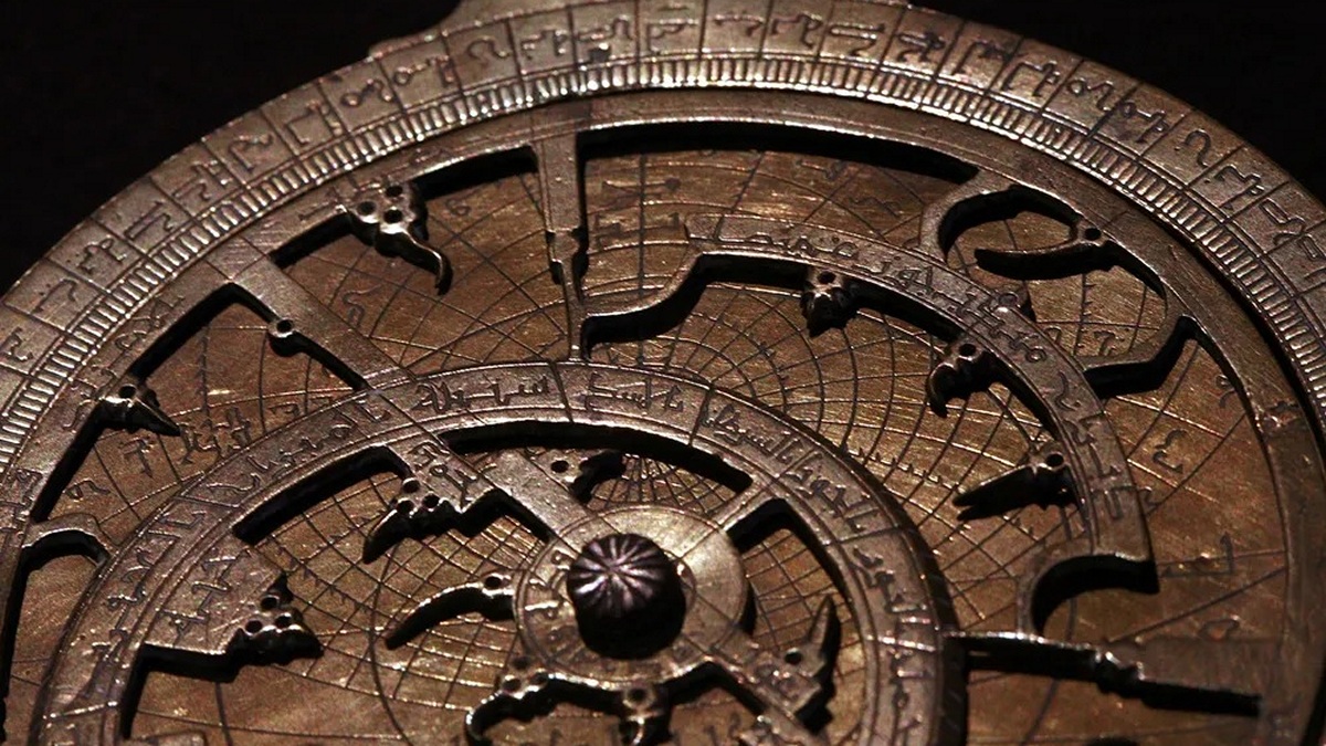 Οι αστρολάβοι έχουν ένα κρυφό στοιχείο που αποκαλύπτει την προέλευσή τους