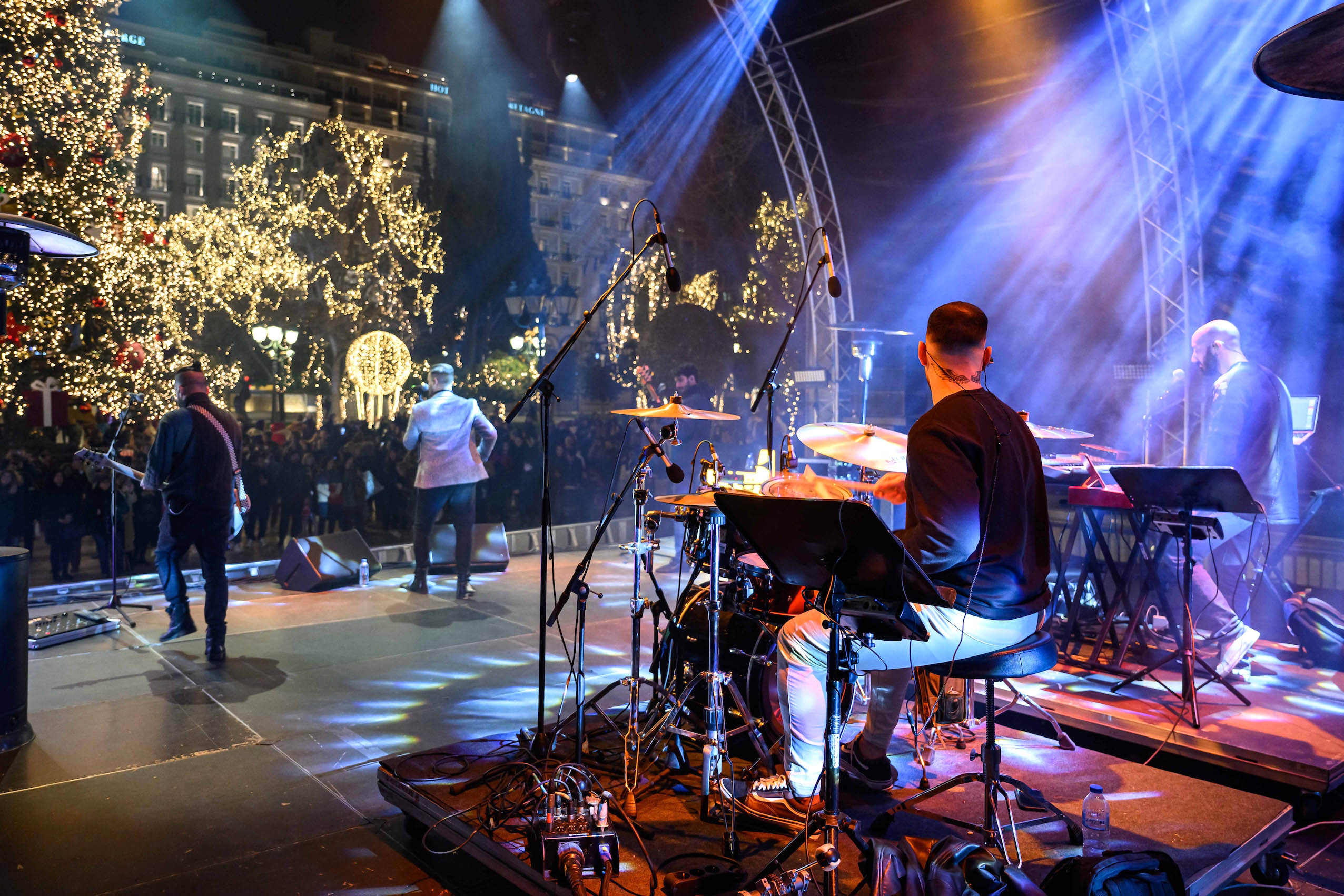 Παραμονή Πρωτοχρονιάς στο Σύνταγμα με Νίκο Πορτοκάλογλου και Μαρίνα Σάττι – Το ρεβεγιόν της ΕΡΤ