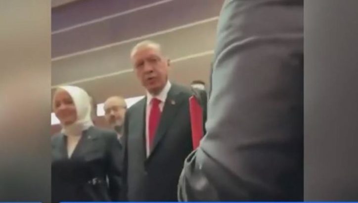 Ερντογάν: Το τραγούδι πριν από την επίσκεψη στην Αθήνα