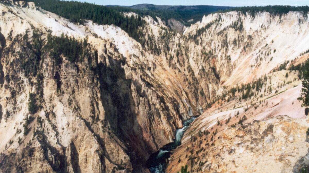 «Κρυμμένα» ενεργά ρήγματα στο Yellowstone – Εκεί βρίσκεται ένα από τα πιο επικίνδυνα υπερηφαίστεια στον κόσμο