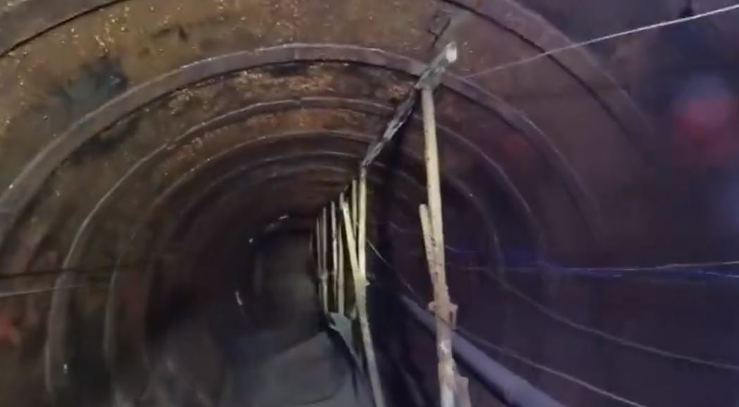 Γάζα: Ο ισραηλινός στρατός ανακάλυψε δίκτυο με υπόγειες σήραγγες που οδηγούσαν σε σπίτια ηγετών της Χαμάς – ΒΙΝΤΕΟ