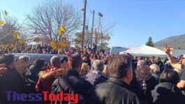 Βασίλης Καρράς- κηδεία