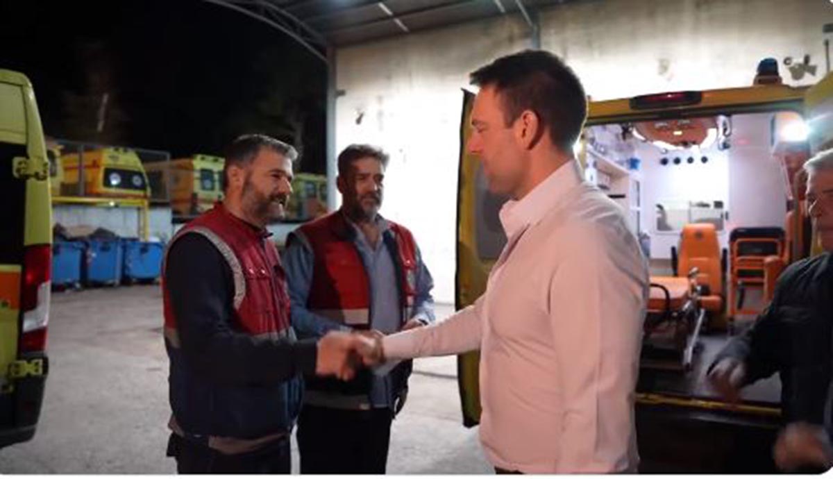 Επίσκεψη Κασσελάκη στο ΕΚΑΒ