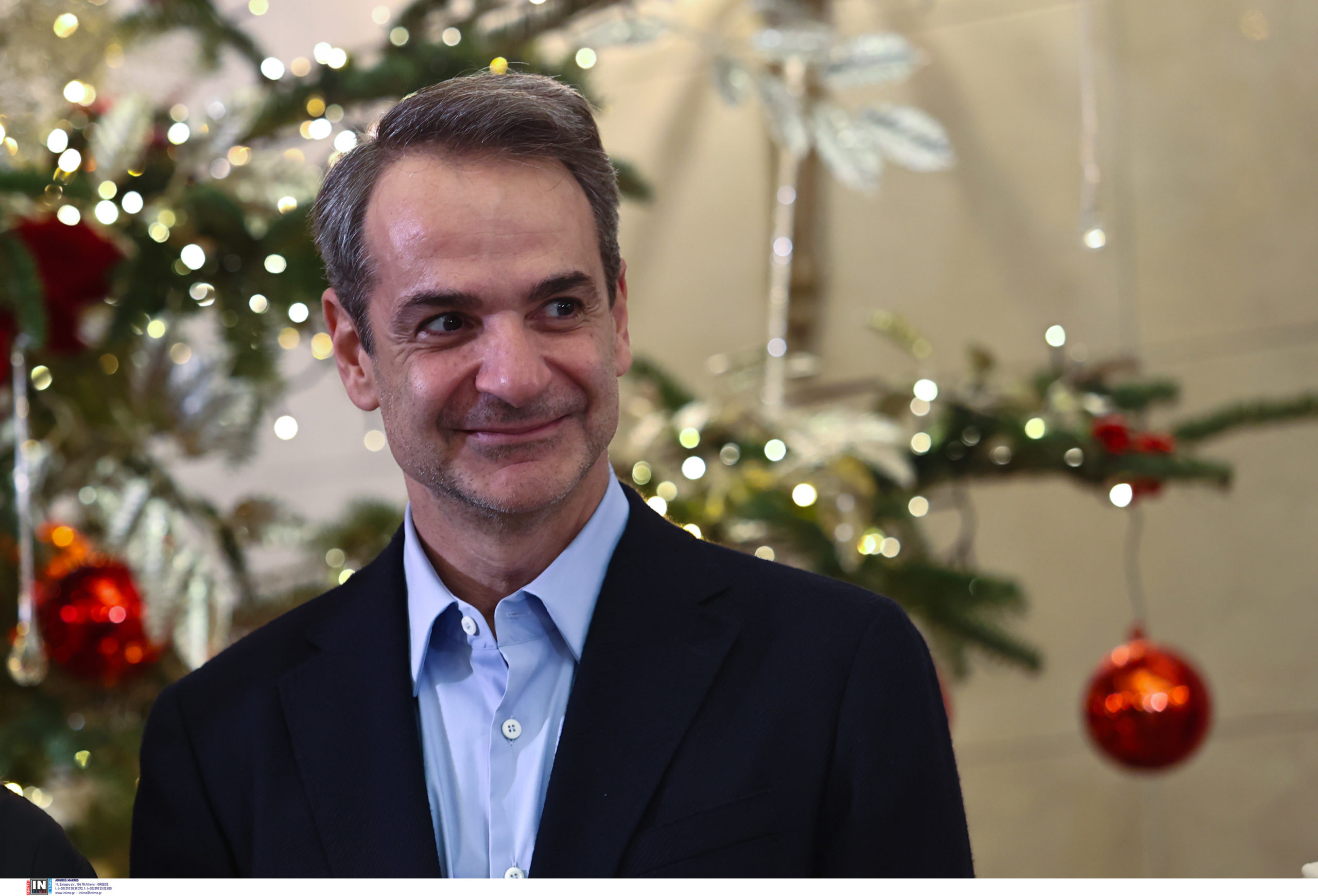 Politico: Ο «Άγιος Βασίλης» επέλεξε τους «καλούς» και τους «άτακτους» ηγέτες – Τα δώρα που… μοιράζει