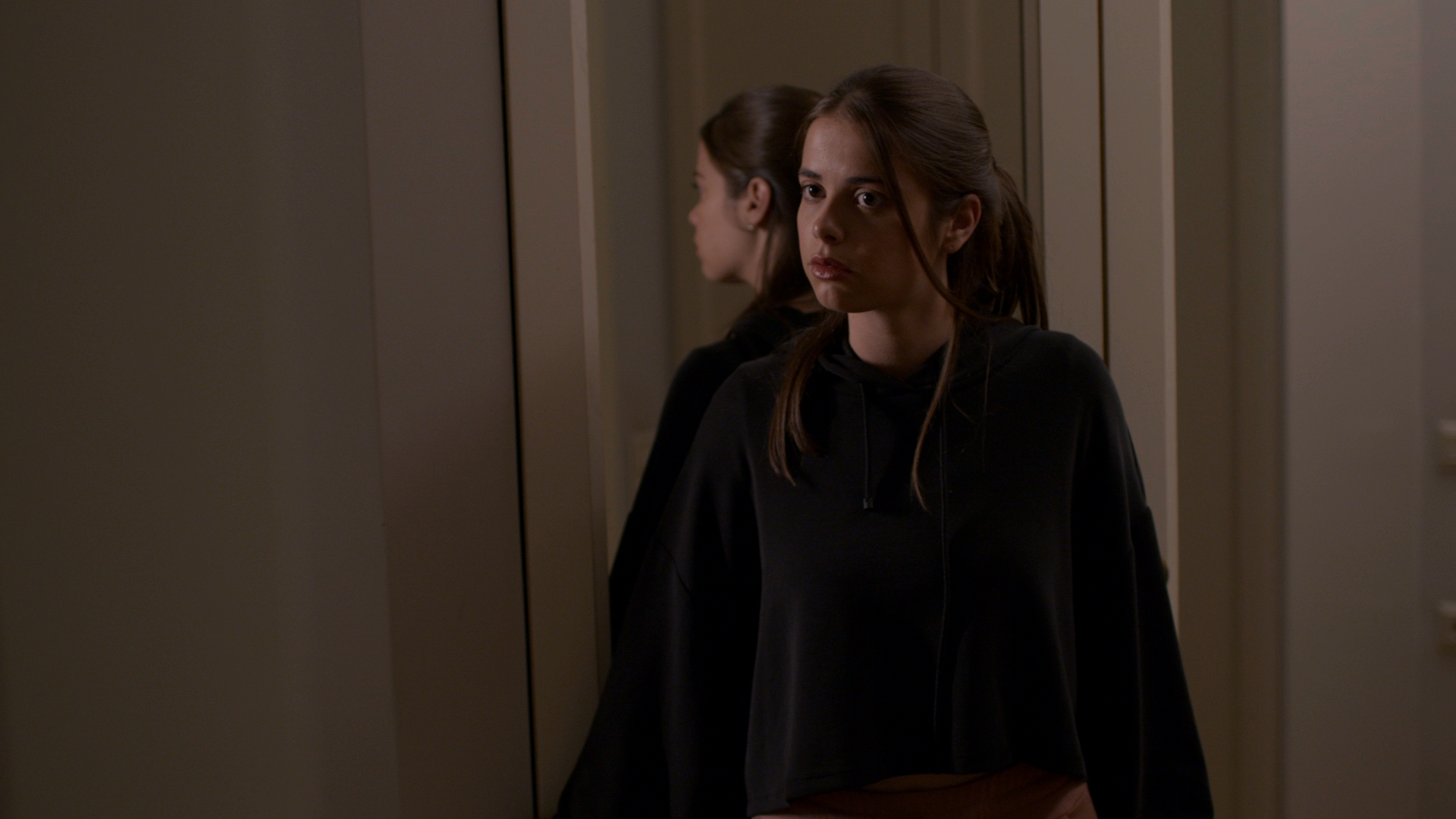 Ο Πρώτος από εμάς: Η Έλσα υποψιάζεται πως το παιδί της Κάτιας είναι του πατέρα της