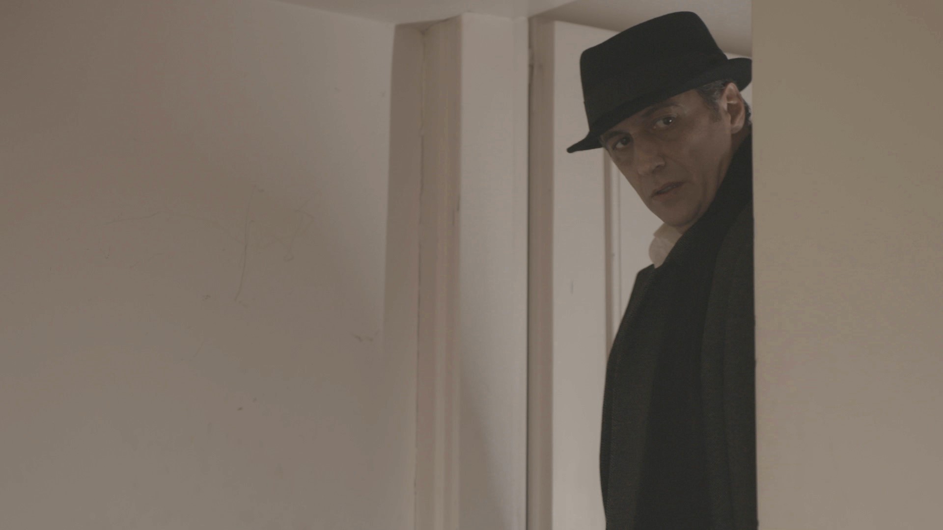 Ο Παράδεισος των κυριών: Ο Αποστόλης το σκάει από το νοσοκομείο