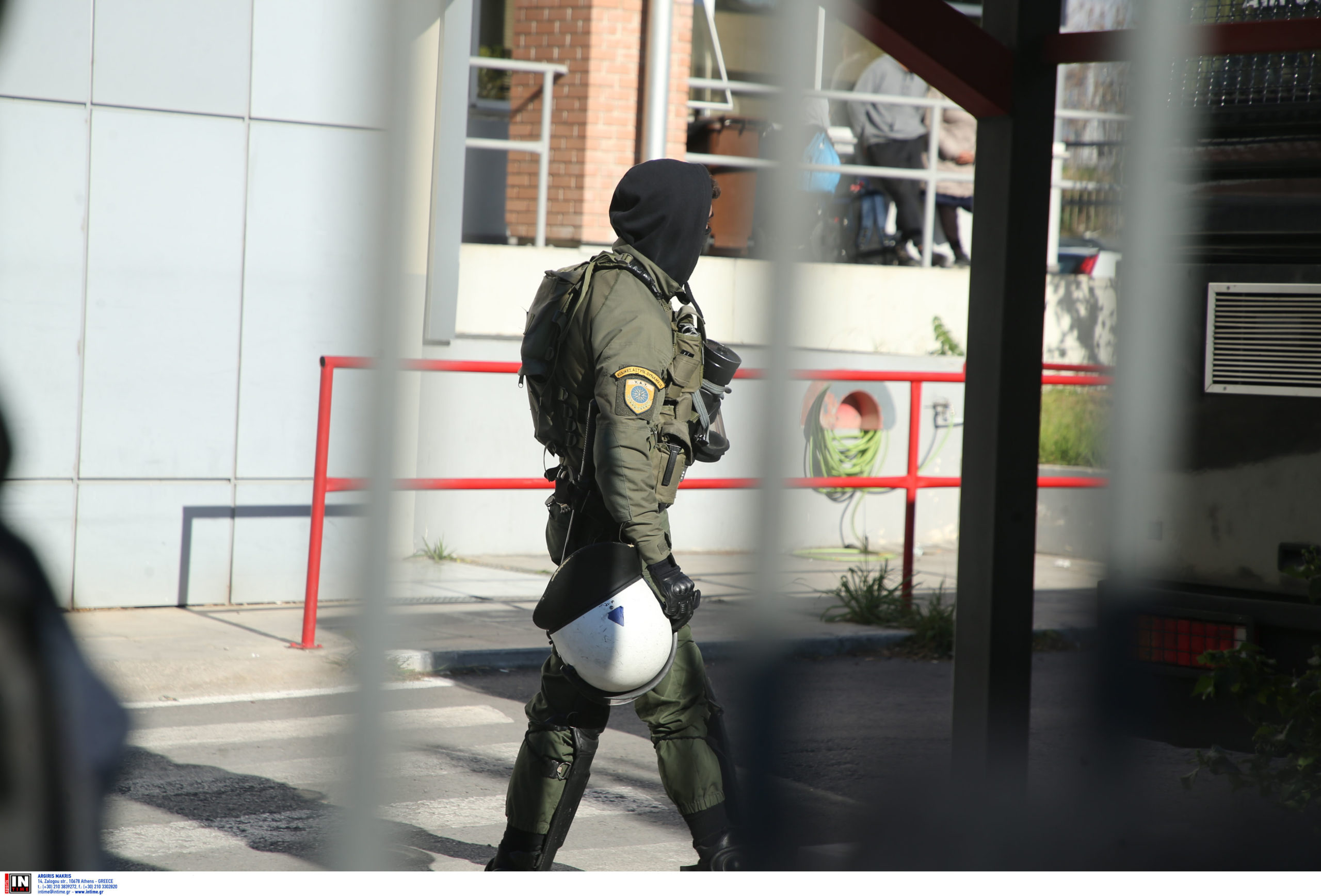 Επεισόδια στου Ρέντη: Σε καταστολή στη ΜΕΘ ο 31χρονος αστυνομικός – Τι αναφέρει το ιατρικό ανακοινωθέν