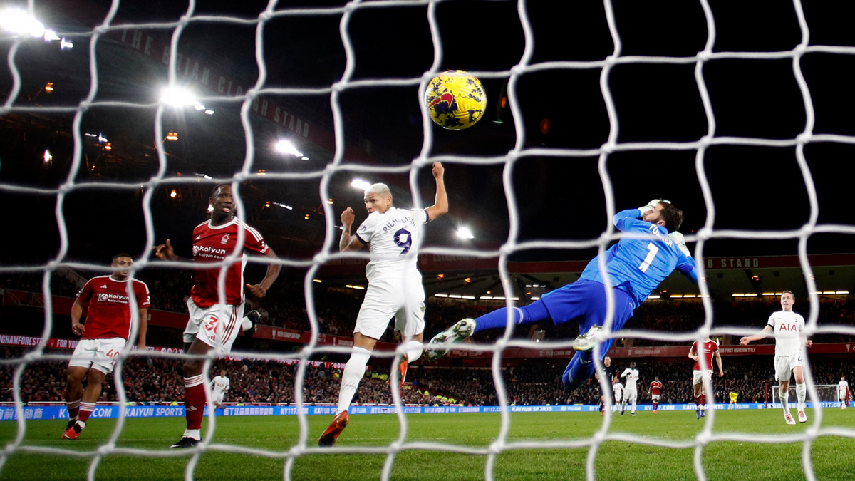 Premier League: Πέρασε από το «Σίτι Γκράουντ» η Τότεναμ – 2-0 τη Νότιγχαμ Φόρεστ