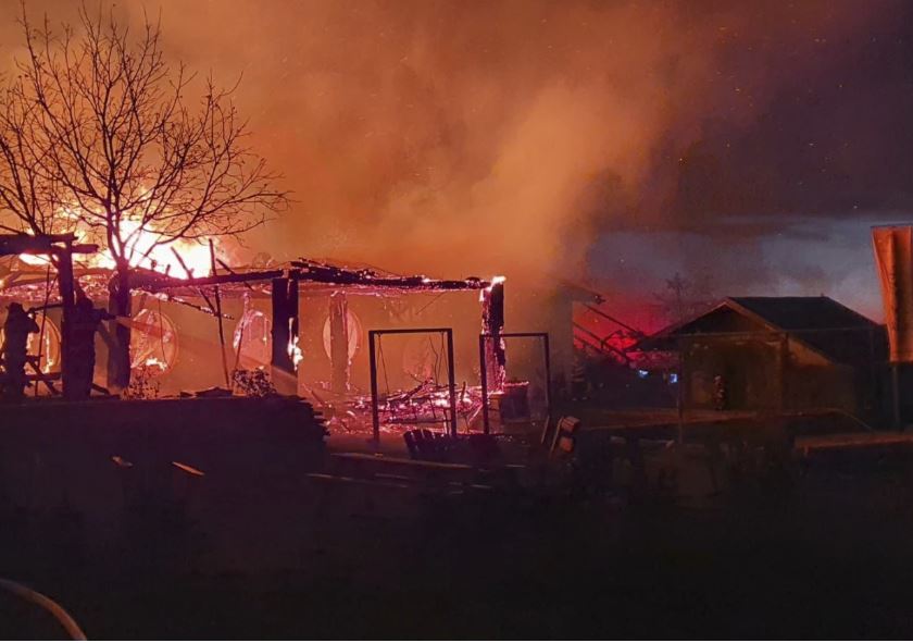 Ρουμανία- φωτιά- ξενώνας