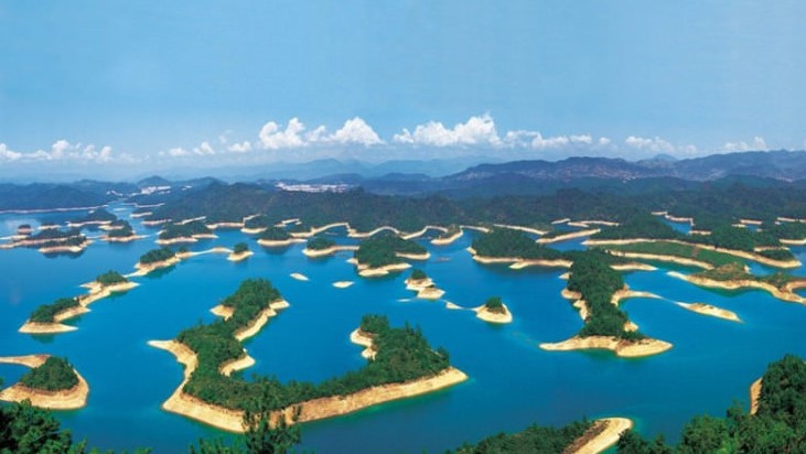 λίμνη Shi Cheng Πόλη των Λεόντων Κίνα