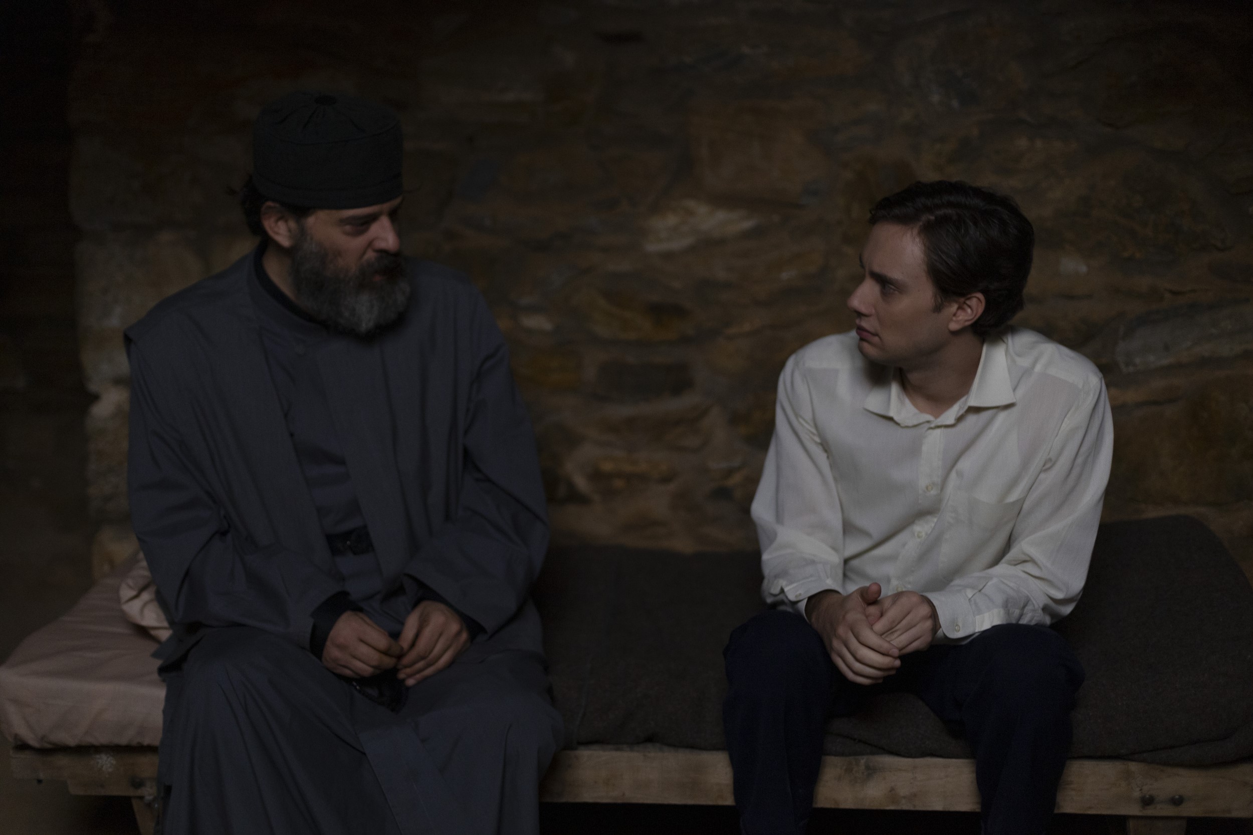 Το προξενιό της Ιουλίας: Ο μοναχός Επιφάνειος συναντά για πρώτη φορά τον Χρήστο