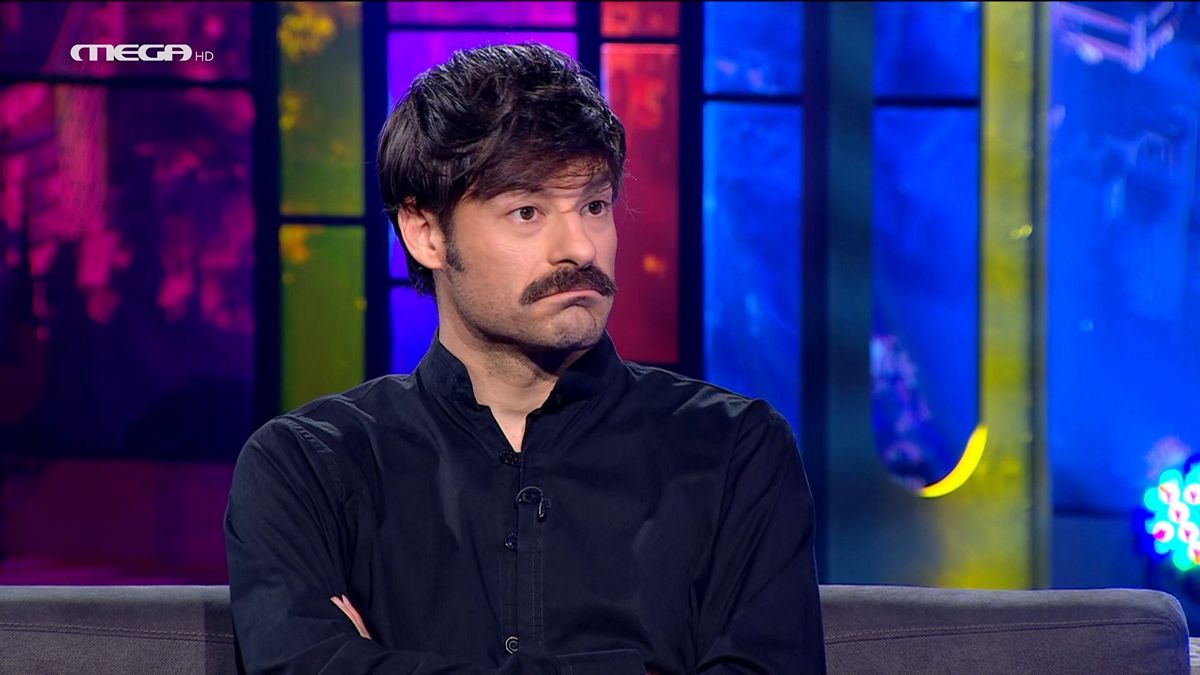 Θάνος Λέκκας: «Δένομαι πολύ με τα αντικείμενα. Είμαι ρακοσυλλέκτης…» – Τι είπε για το bullying που δεχόταν μικρός