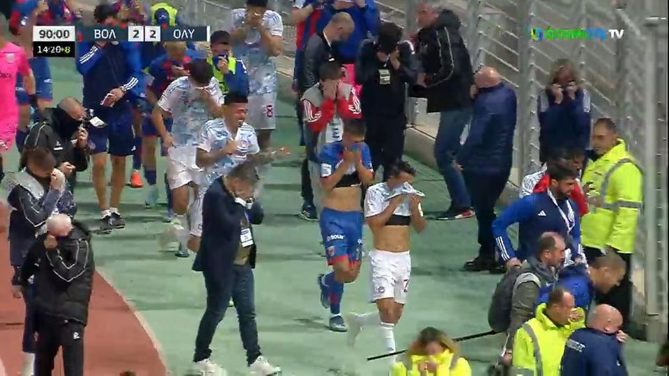 Super League: Στον Βόλο δάκρυσε το ελληνικό ποδόσφαιρο με τα διαιτητικά λάθη και τα χημικά της αστυνομίας