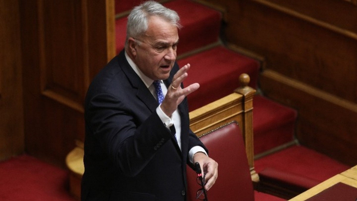 Μάκης Βορίδης: Έκτακτη ρύθμιση που προκύπτει από τις συγκεκριμένες ανάγκες, η τροπολογία για τις άδειες παραμονής