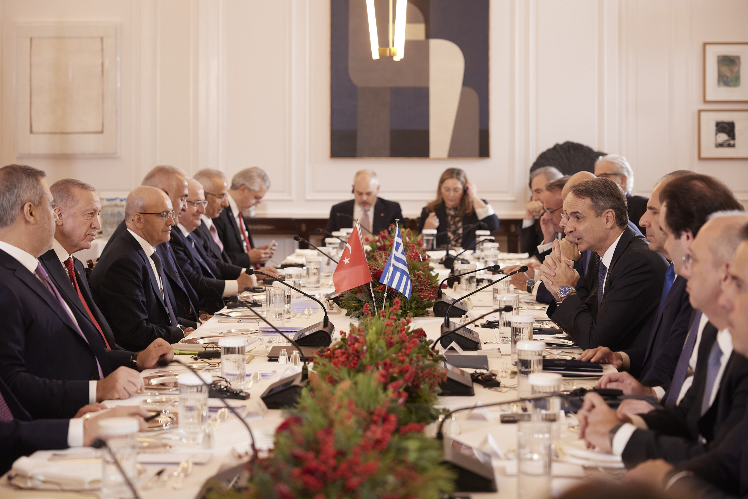 Επίσκεψη Ερντογάν στην Αθήνα: Οι συμφωνίες, τα μνημόνια και οι κοινές δηλώσεις-διακηρύξεις που υπογράφηκαν