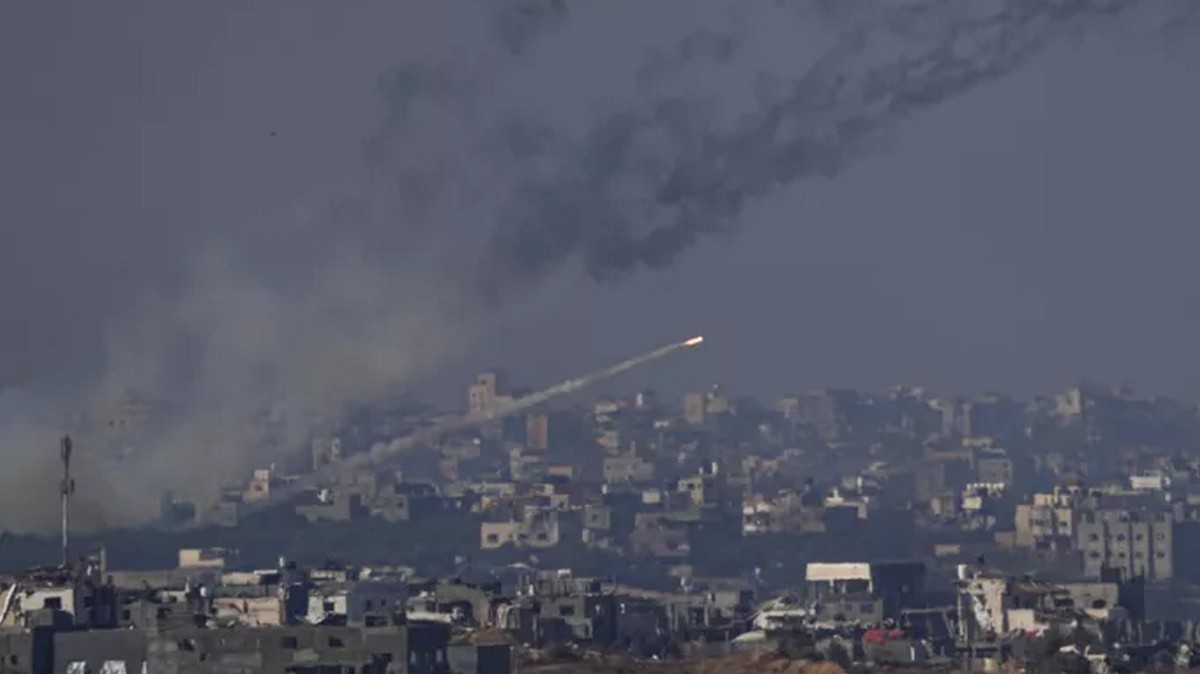 Λωρίδα της Γάζας: Τουλάχιστον 13 νεκροί από ισραηλινούς βομβαρδισμούς στον προσφυγικό καταυλισμό Νουσεϊράτ