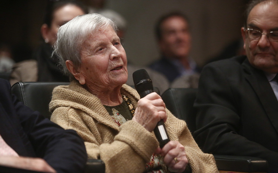 Επιμένει η Ελένη Γλύκατζη-Αρβελέρ: Γιατί πιστεύω ότι ο Μέγας Αλέξανδρος είναι θαμμένος στη Βεργίνα – Τα 6 επιχειρήματα