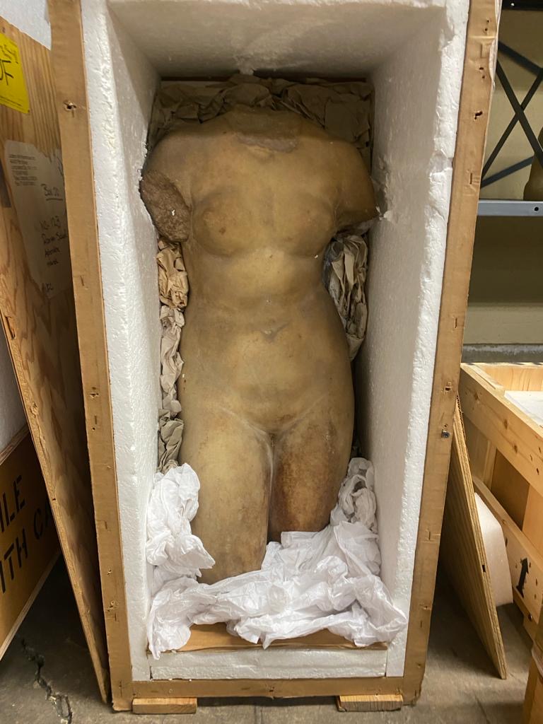 αρχαιότητες μαρμάρινος κορμός