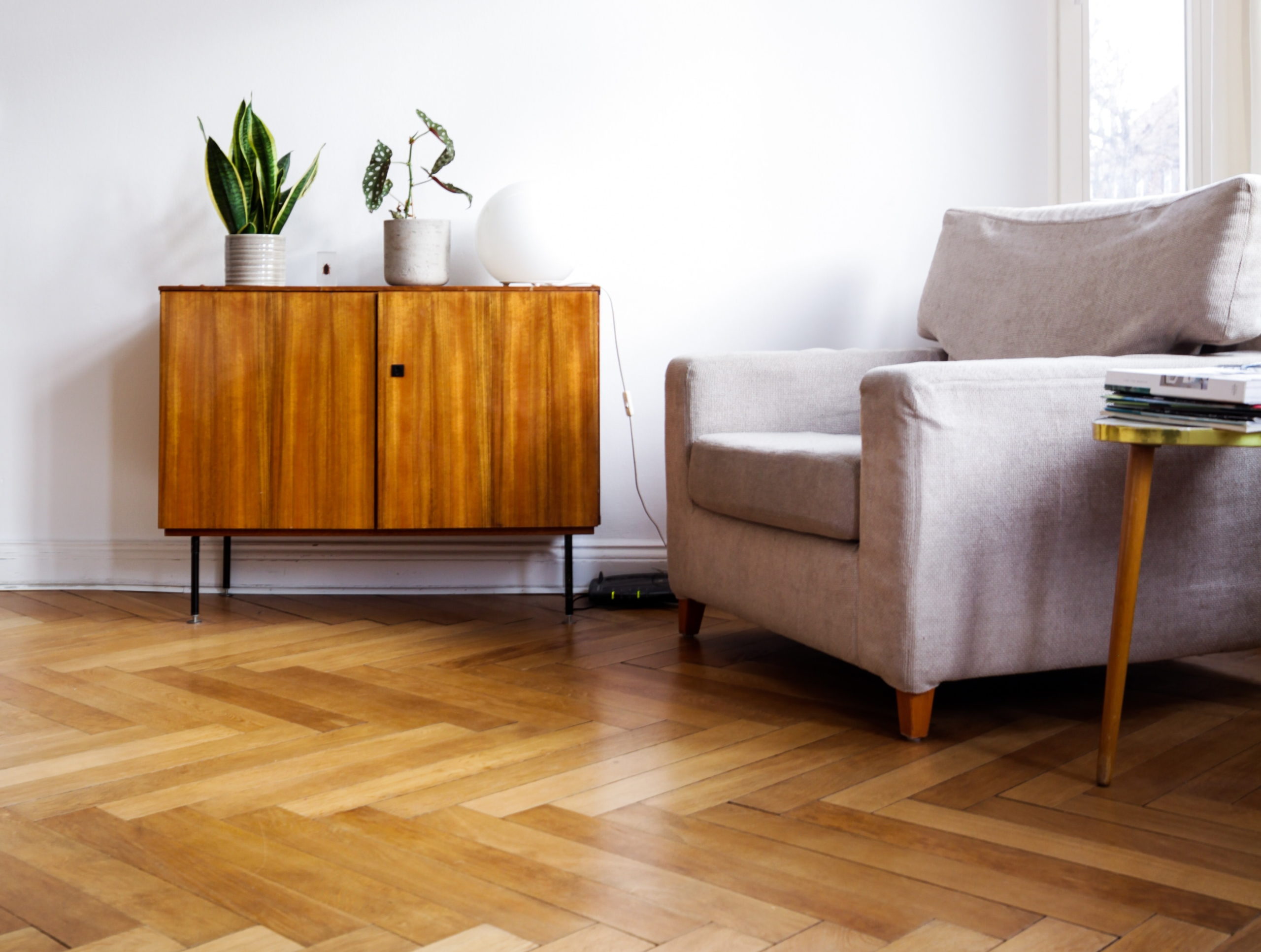 Το μυστικό συστατικό για να καθαρίσετε τα ξύλινα δάπεδα με φυσικό τρόπο