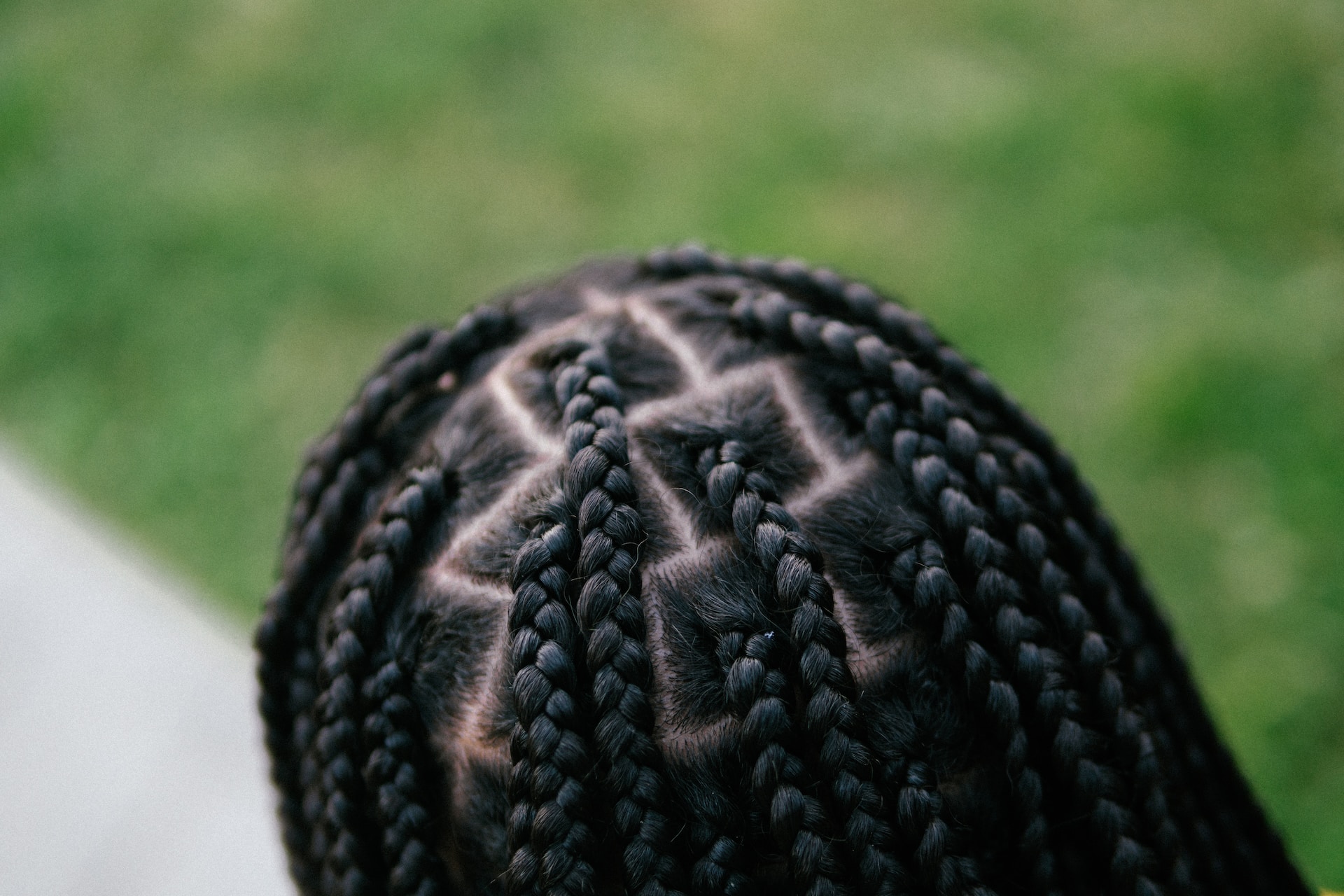 Καταγγελία: Απέλυσε μαύρη εργαζόμενη γιατί έκανε τα μαλλιά της κοτσιδάκια – «Τα θεωρώ βρώμικα»