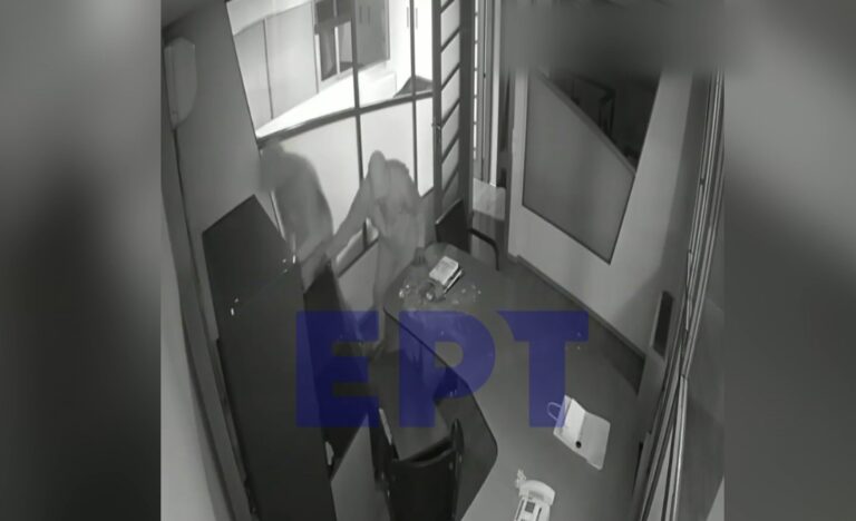 Θεσσαλονίκη: Διαρρήκτες αφαιρούν χρηματοκιβώτιο από επιχείρηση – ΒΙΝΤΕΟ ντοκουμέντο