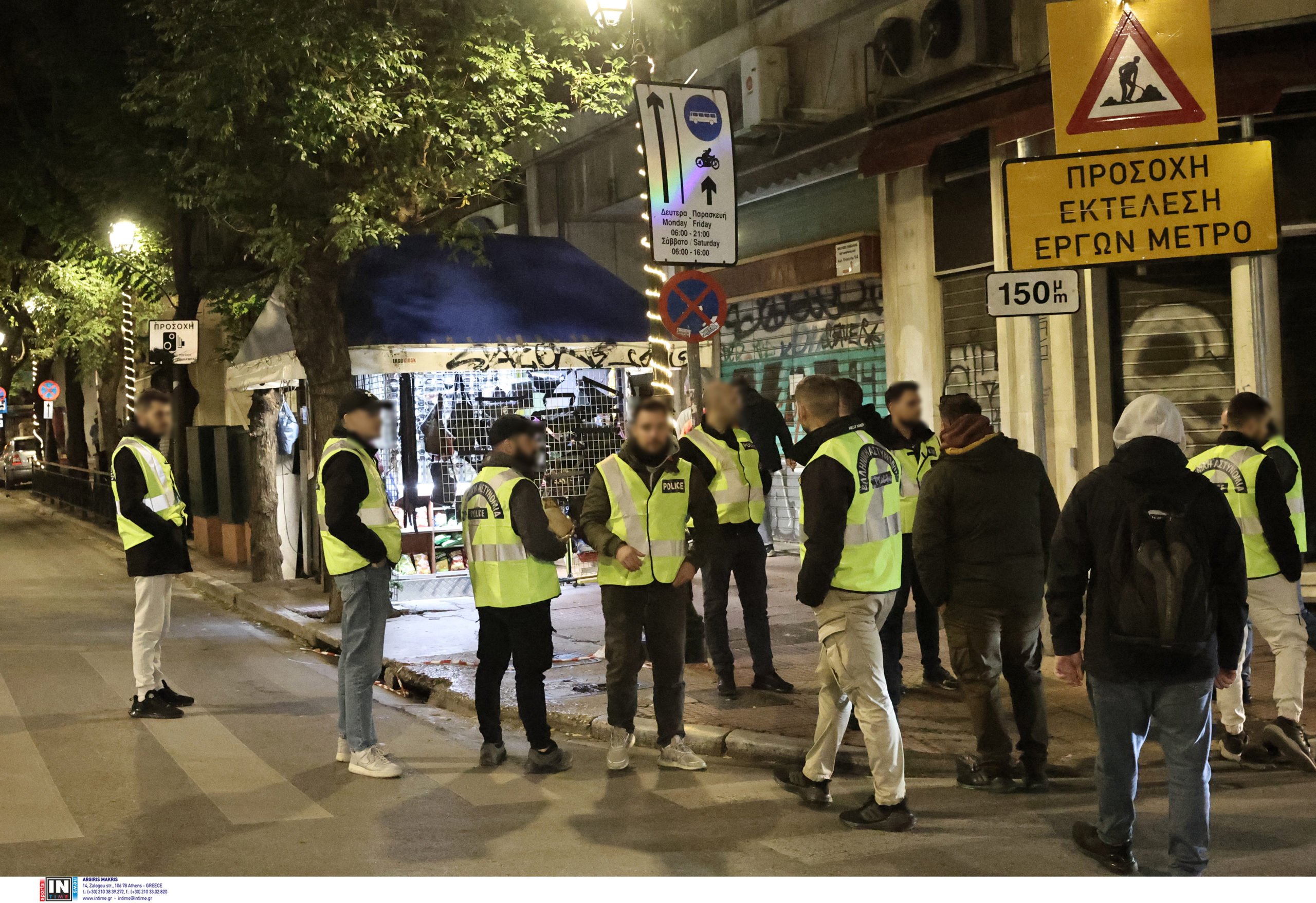 Προσαγωγές πριν από τις κινητοποιήσεις στη μνήμη του Αλέξανδρου Γρηγορόπουλου – Αστυνομικοί με κίτρινα γιλέκα για ελέγχους