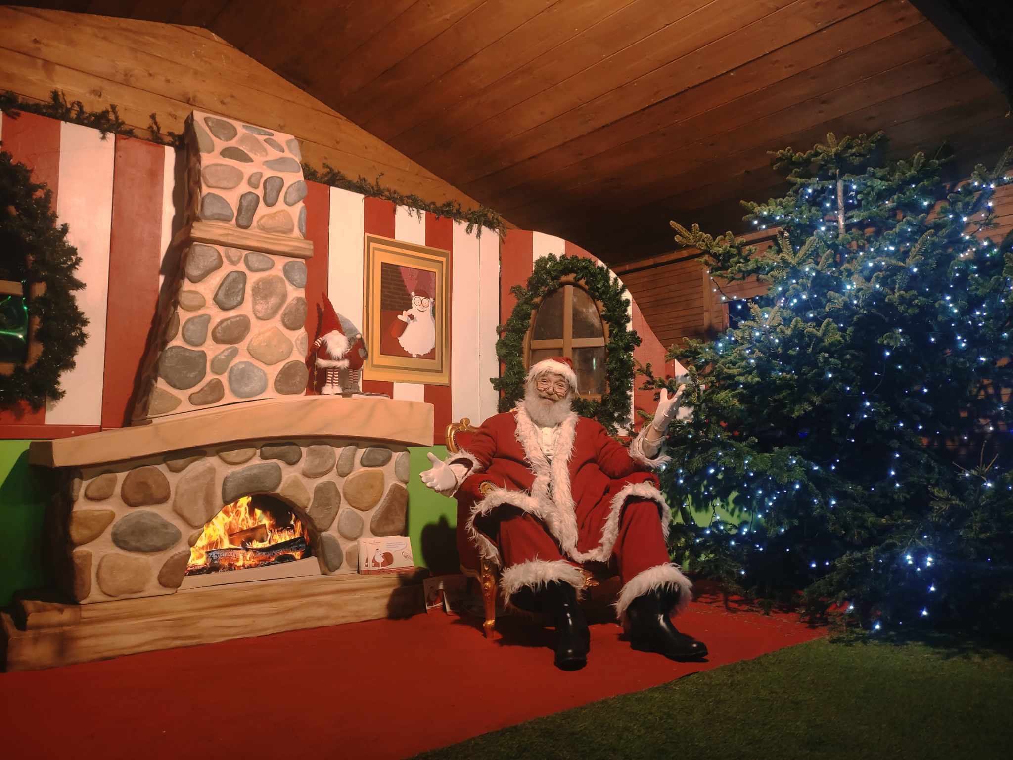 Επάγγελμα Άγιος Βασίλης: Το μεροκάματο της χαράς με τους πιο απαιτητικούς κριτές – «Την θλίψη την αφήνουμε σπίτι»