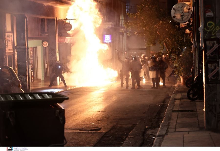 Αλέξανδρος Γρηγορόπουλος: Επεισόδια σε Αθήνα και Θεσσαλονίκη μετά τις πορείες – ΦΩΤΟ και ΒΙΝΤΕΟ
