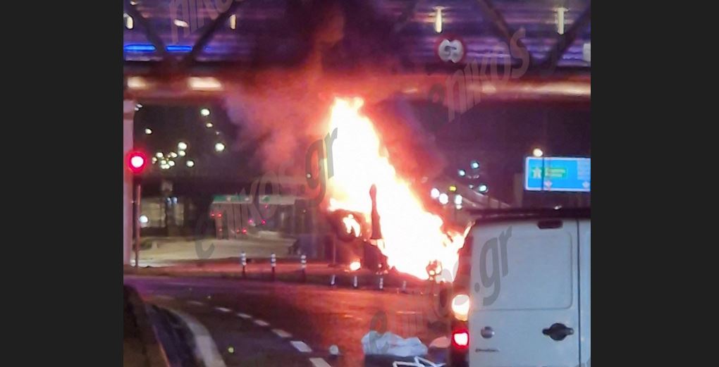 Φωτιά σε αυτοκίνητο στον Κηφισό