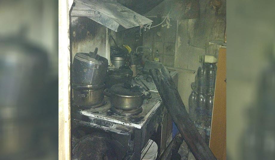 Ηράκλειο: Απεγκλωβίστηκε ζευγάρι ηλικιωμένων από το μπαλκόνι φλεγόμενου σπιτιού – ΦΩΤΟ