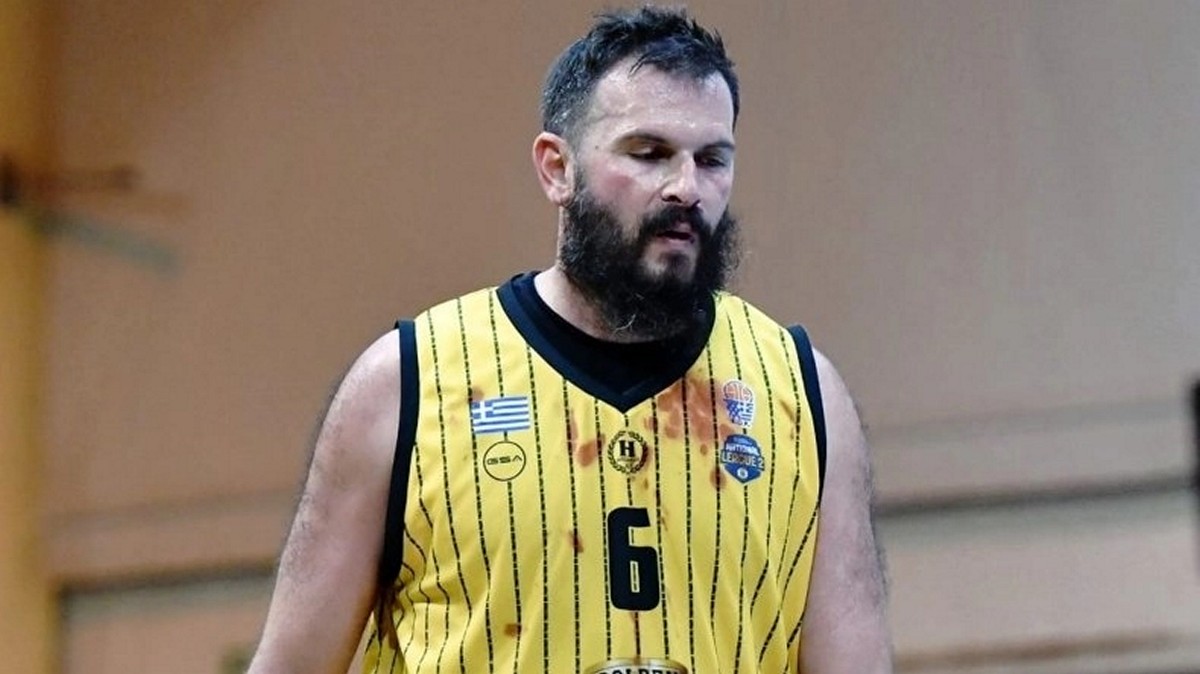 Αντώνης Φώτσης: Ματώνει… τη φανέλα και στα 42 του – ΦΩΤΟ