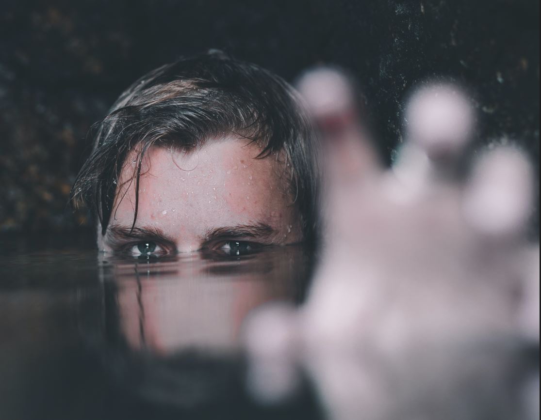 Τα 4 ζώδια που μπορούν να καταστρέψουν τη ζωή σας άθελά τους