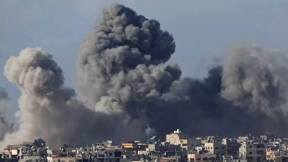Χωρίς τέλος το αιματοκύλισμα στη Γάζα: Συνολικά 20.000 οι νεκροί – Το Ισραήλ διατάσσει εσπευσμένη απομάκρυνση αμάχων
