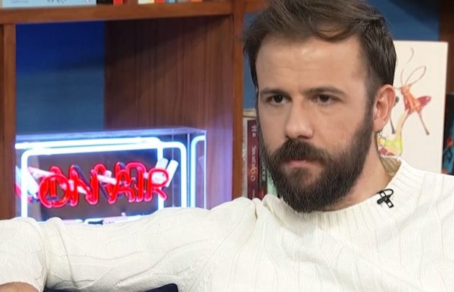 Νίκος Γκέλια