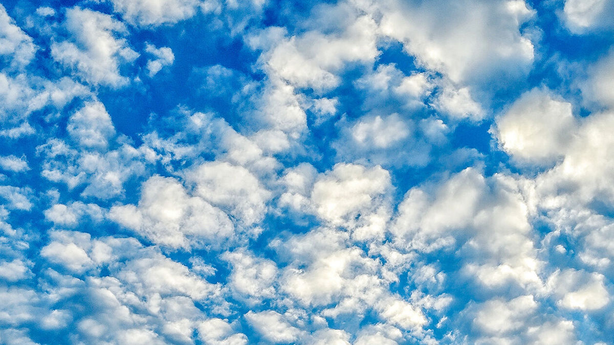 Καιρός: Αίθριος με λίγες τοπικές βροχές – Πότε χαλάει και πάλι