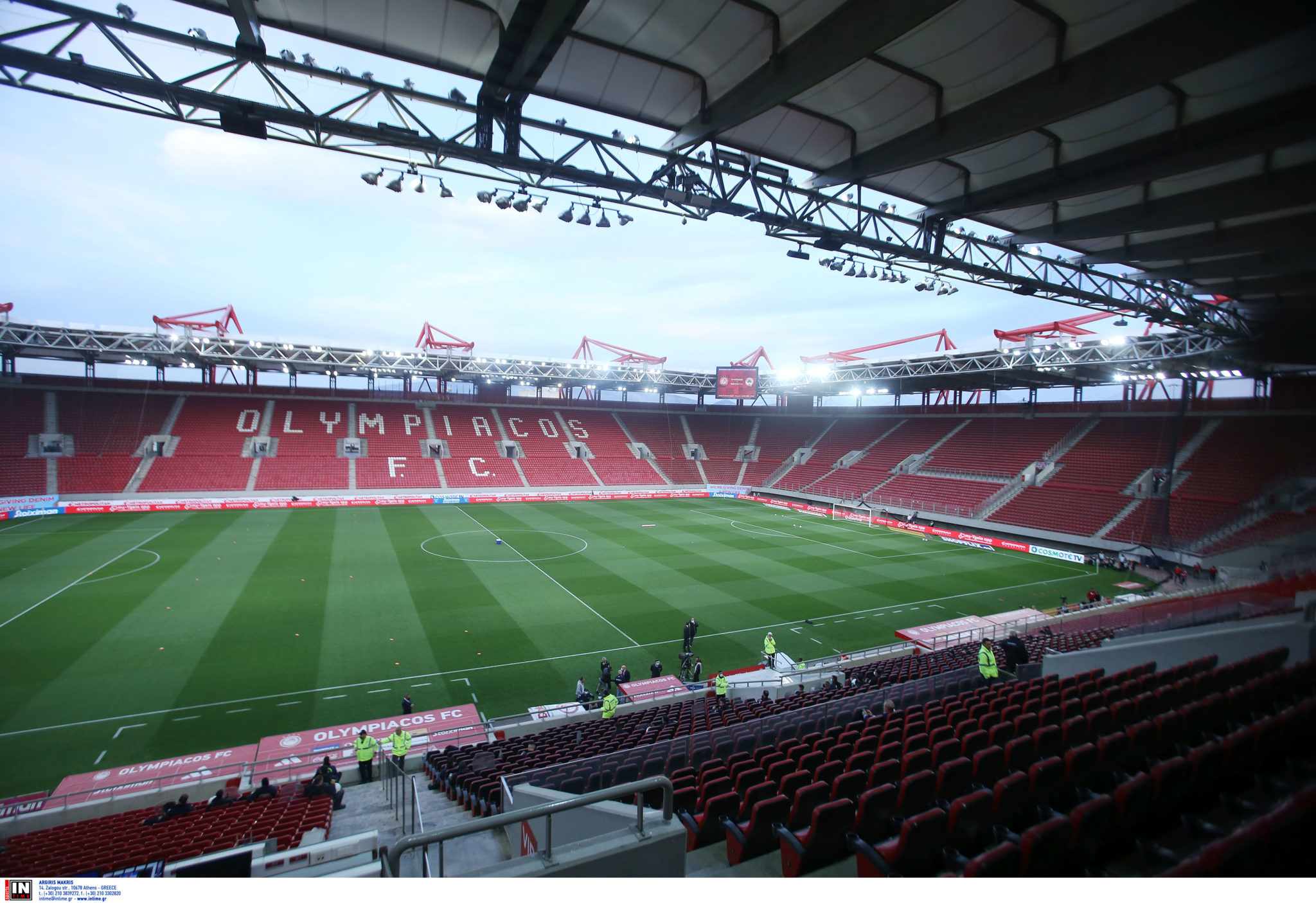 γήπεδο «Γ. Καραϊσκάκης» άδειο