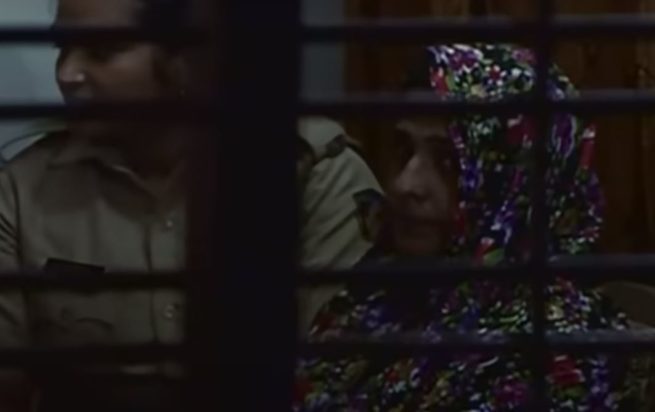 Κάρυ και υδροκυάνιο